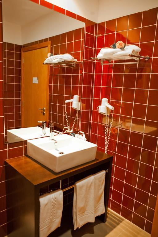 Hotel Vila Luena Vila Verde  Kamer foto