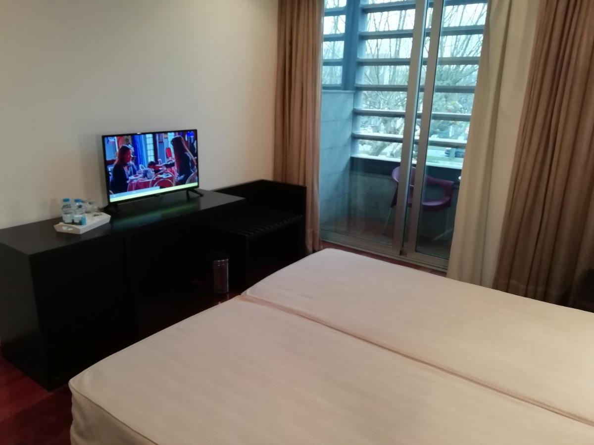 Hotel Vila Luena Vila Verde  Buitenkant foto